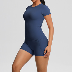 En stock femmes Yoga ensemble haut à manches courtes et short taille haute deux pièces Gym Workout Activewear - Product Image 4