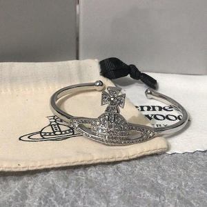 Brazalete de Latón con Diamantes Brillantes KiKa, Diseño de Saturno Grande, Elegante, Sencillo, de Alta Gama, que Realza la Belleza - Product Image 2