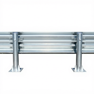 Barrera de Tráfico Vial de Triple Viga Galvanizada Anticorrosión, Certificación ISO 9001, Amortiguador de Impactos, Estándar de Exportación, Proveedor Principal de Postes en U - Product Image 1