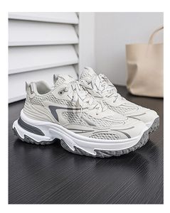 Scarpe <span class=keywords><strong>Uomo</strong></span> Donna 2026 Nuove Scarpe Dad Trend Moda Rete Traspirante Comode Suola Spessa Intersuola in PU Suola Esterna in Gomma - Product Image 6