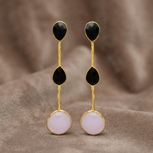 Nouvelles boucles d'oreilles ethniques en onyx noir et quartz rose plaquées or pour mariage et fiançailles - Product Image 2