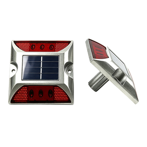 Réflecteur de sécurité solaire LED clignotant en aluminium moulé pour encastrer au sol - Product Image 1