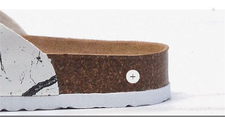 2021 New Summer Trend Korean Leather Flat Shoes Soft Buckle Flip Flops Men Slides Comfortable Cork Slippers and Sandals