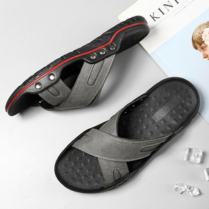 Scivoli <span class=keywords><strong>da</strong></span> <span class=keywords><strong>uomo</strong></span> pantofole sandali <span class=keywords><strong>da</strong></span> esterno scarpe <span class=keywords><strong>da</strong></span> spiaggia scarpe basse <span class=keywords><strong>in</strong></span> pelle Open-toe Sliders estate bassa traspirante Casual leggero - Product Image 5