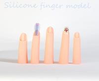 Lanbiao Salon professionnel en silicone pour l'exercice de la main en plastique souple pratique pour l'entraînement des ongles pour les fournitures d'ongles pratique doigt