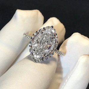 Anello a Forma di Marquise, Gioiello da Dito alla Moda per Donne, Design Elegante e Distintivo - Product Image 1