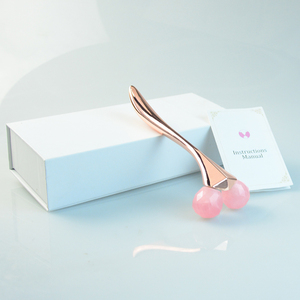 <span class=keywords><strong>Rouleau</strong></span> de massage facial en <span class=keywords><strong>quartz</strong></span> rose naturel en forme de Y, outil de soin de la peau pour le visage, les yeux et le cou, service OEM ODM personnalisé - Product Image 4