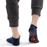 Vente en gros de chaussettes antidérapantes jetables bon marché pour trampoline pour hommes et enfants