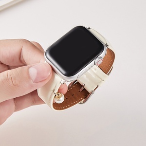 Correa de Cuero Genuino de Lujo para Mujer Upro con Decoración de Perlas para Apple Watch, Correa de Moda para iWatch de 38/40/41/44/45/49 mm - Product Image 2