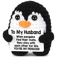 Poupée pingouin positive en crochet fait main, mini jouet en peluche tricoté, cadeau de mariage pour papa, mari, femme, pour la décoration, 100% fait main