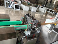 Machine de fabrication de protecteur de protection d'angle de bord de papier kraft en V entièrement automatique à grande vitesse