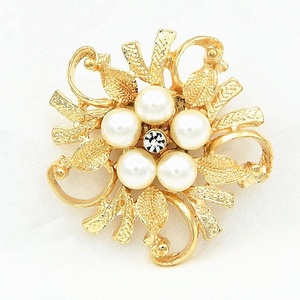 Broche élégante anti-reflet en alliage haut de gamme, incrustée de diamants et de perles, accessoire vestimentaire orné de cristaux, corsage - Product Image 2