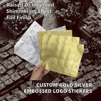 Étiquettes personnalisées holographiques autocollantes mates or argent avec logo en relief, autocollants de scellage à chaud