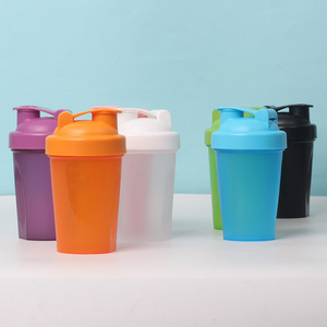 Licuadora de plástico personalizable de 400ml, agitador de proteína en polvo con báscula, taza de agua potable deportiva directa para uso en exteriores - Product Image 4