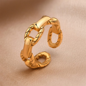 แหวนปรับขนาดได้ Never Fade Jewelry ชุบทอง 18k สำหรับผู้หญิง - Product Image 3