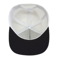 Casquette Trucker à 5 Panneaux Bicolore à Visière Plate en Maille, Casquette Snapback d'Extérieur avec Logo Personnalisé en Patch Tissé