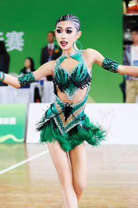 Платье для латиноамериканских танцев Vennystyle, зеленое, с бахромой из страз, для сальсы и румбы, костюм для выступлений, для женщин, для соревнований, из спандекса/хлопка - Product Image 5