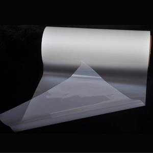 Bobine de stratification thermique BOPP Premium 300m Rouleau de film mat de 25 microns Film plastique de la fabrication de stratification brillante douce numérique - Product Image 4