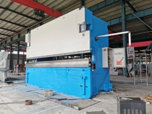 <span class=keywords><strong>CNC</strong></span> Heavy Duty 1000 tấn Báo Chí phanh tự động cho 16 Mét 8000 mét nhôm tấm kim loại với động cơ mang bơm thành phần cốt lõi - Product Image 3