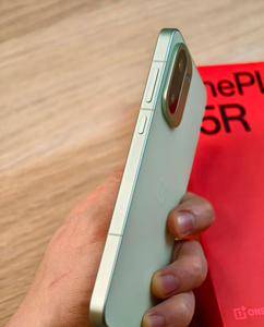 Ultimo Modello OnePlus 15R 5G - Nuovo 2026, SD 8 Gen 5, Display 6.83" 165Hz, 7400mAh, Ricarica 80W - Product Image 4