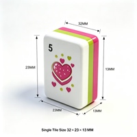 Adorable ensemble de Mahjong en acrylique, tuiles de Mahjong américaines à thème fraise pour le plaisir du Mahjong des enterrements de vie de jeune fille