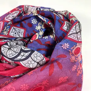 Excellent quality fashion print square 100% real scarf warmer silk