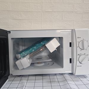 20L <span class=keywords><strong>micro</strong></span>-ondes Capacité Multifonctionnel Bouton <span class=keywords><strong>Four</strong></span> Électrique Chaud <span class=keywords><strong>Four</strong></span> Sain Pour La Cuisine - Product Image 4
