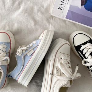 2026 Spring Autumn Women <b>Canvas</b> Shoes, Niche Design <b>Round</b> Toe Thick Sole White Sneakers, Versatile Casual Board Shoes - Product Image 5