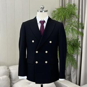 Trajes de negocios personalizados para hombres con alteraciones gratuitas incluidas para reuniones de negociación comercial Artesanía de costura duradera para abogados - Product Image 4
