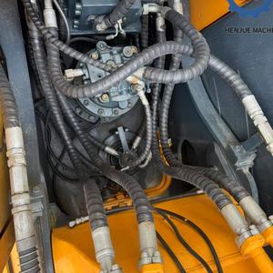 Excavadora Hidráulica Usada Hyundai 220LC-9S de 22 Toneladas para Trabajo Pesado con 1 Año de Garantía y Alta Eficiencia - Product Image 6