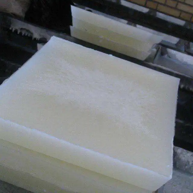 China factory Fully Refined Semi Fine Paraffin Wax /Crude Paraffin Wax 58-60/ Industrial Grade/Food Grade