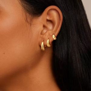 Pendientes de acero inoxidable con forma de U, diseño geométrico para mujer, joyería de moda, tamaño pequeño - Product Image 3