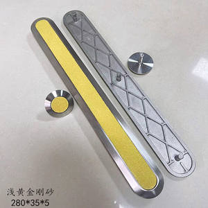 Indicateur tactile de sécurité en acier inoxydable, pavage tactile antidérapant, bande indicatrice tactile pour les installations sans obstacle - Product Image 5