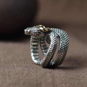 Anello da Uomo Regolabile Stile Retrò Europeo e Americano, Classico Anello Nuziale Punk Scuro con Serpente Tridimensionale Avvolgente - Product Image 3