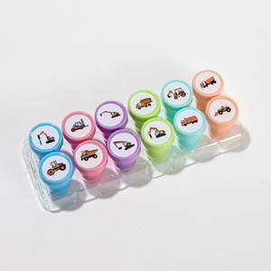 Set di timbri giocattolo da 12pk per cartoni animati auto-inchiostro rotondi piccoli francobolli per le <span class=keywords><strong>vacanze</strong></span> dei <span class=keywords><strong>bambini</strong></span> - Product Image 2