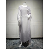 Ensemble Abaya Modeste LM096 pour l'Aïd et l'Iftar – Kaftan Longue Silhouette Chauve-Souris et Robe Intérieure avec Strass Papillon et Diamants, Coupe Droite