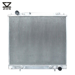 Radiador de Aluminio para Mitsubishi L400(G) PA4W-4G64 Delica 4m40 1994-1999 - Product Image 1