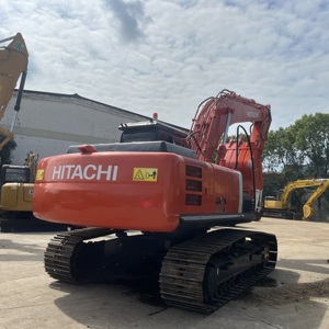 Excavadora de cadenas Hitachi modelo 2022, 20 toneladas de peso operativo, certificada, con cazo de excavación, color naranja, equipo de construcción - Product Image 3