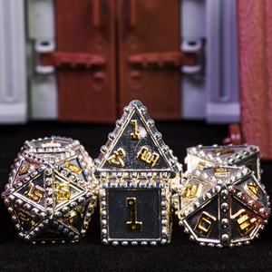 Para Udixi Logotipo personalizable RPG <span class=keywords><strong>Dungeons</strong></span> <span class=keywords><strong>and</strong></span> <span class=keywords><strong>Dragons</strong></span> Juego de dados Juego Poliédrico <span class=keywords><strong>Serie</strong></span> de remaches de metal con embalaje de caja de metal - Product Image 5