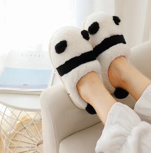 부드러운 단독 실내 슬리퍼 실내 슬리퍼 따뜻한 플러시 팬더 슬리퍼 - Product Image 2