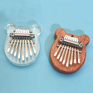 Kalimba Miniatura de 8 Notas - Piano de Pulgar Portátil de Madera Transparente para Principiantes y Entusiastas de la Música - Product Image 5