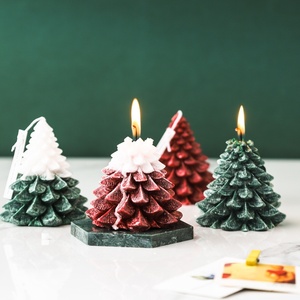 Bougie parfumée créative en forme de sapin de Noël, faite à la main, respectueuse de l'environnement, bougie à la fleur de glace, bougie neutre - Product Image 1