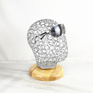 Cabeza <span class=keywords><strong>de</strong></span> Maniquí <span class=keywords><strong>de</strong></span> Malla Metálica, Cabeza <span class=keywords><strong>de</strong></span> Maniquí <span class=keywords><strong>de</strong></span> Alambre Metálico, Estilo Dorado y Plateado, <span class=keywords><strong>Hierro</strong></span> con Base <span class=keywords><strong>de</strong></span> Madera Nueva, Soporte Único <span class=keywords><strong>de</strong></span> Rosa, Unisex, Alta Calidad - Product Image 5