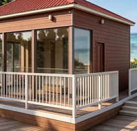 Maisons conteneurs de luxe directement de l'usine, structure en acier galvanisé, maison préfabriquée modulaire, bardage en bois, toit rouge, vente en gros pour complexes balnéaires