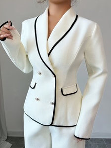 Completo da Donna <span class=keywords><strong>con</strong></span> Blazer Bianco a Doppio Petto <span class=keywords><strong>con</strong></span> Bordi a Contrasto e <span class=keywords><strong>Pantaloni</strong></span> a Gamba Larga a Vita Alta, Set Casual Traspirante in 2 Pezzi per l'Autunno - Product Image 5