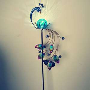 Lampe solaire de jardin en forme de paon, en fer forgé, décorative, résistante à l'eau, à piquer dans le sol - Product Image 2