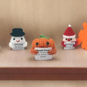 Los más vendidos de Navidad y Halloween: Muñecos de hilo de dibujos animados, calabazas tejidas a mano y de ganchillo, tarjetas de abrazo de energía positiva - Product Image 2