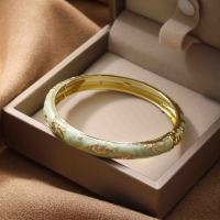 Brazalete de Joyería de Moda con Diseño Exclusivo Personalizado de la Serie Primavera, Chapado en Oro, con Patrón Floral Botánico Esmaltado en Cloisonné