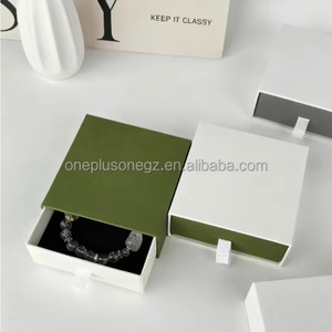 กล่องบรรจุภัณฑ์สีขาวพิมพ์โลโก้ตามสั่ง เคลือบด้าน สำหรับนาฬิกา/เครื่องประดับ กล่องกระดาษแข็งแบบลิ้นชัก มีหูหิ้ว เคลือบฟอยล์เงา - Product Image 2