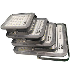 Projecteurs solaires à corps en aluminium 60W 100W 200W 300W avec panneau <span class=keywords><strong>solaire</strong></span> en silicium monocristallin et télécommande <span class=keywords><strong>sans</strong></span> <span class=keywords><strong>fil</strong></span> - Product Image 3